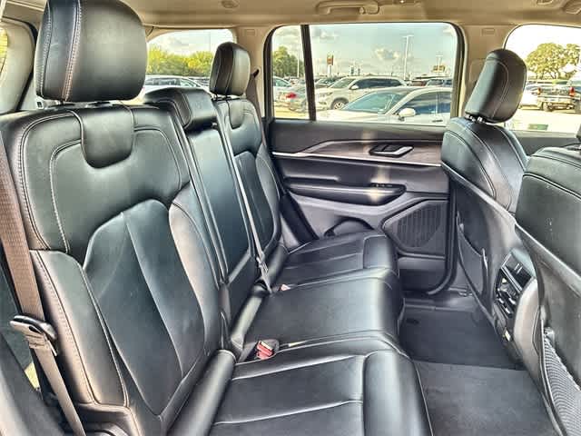 Thumbnail: 2023 Jeep Grand Cherokee - 21