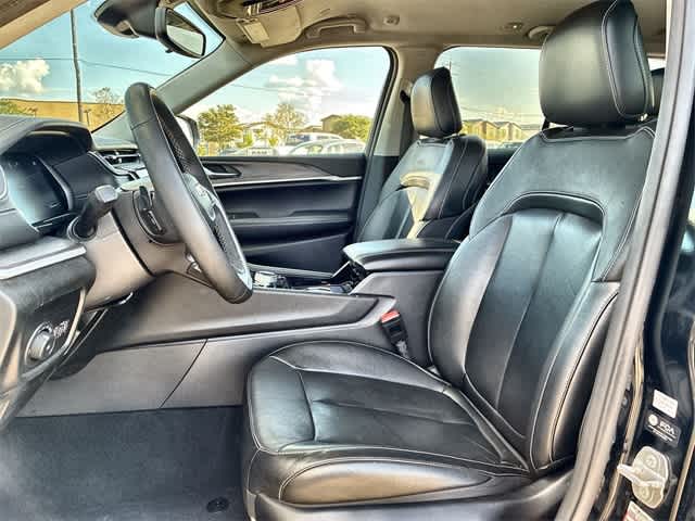 Thumbnail: 2023 Jeep Grand Cherokee - 17