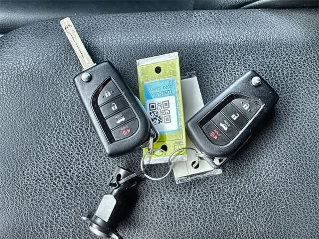 Thumbnail: 2020 Toyota Camry - 36