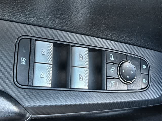 Thumbnail: 2023 Mitsubishi Outlander - 38