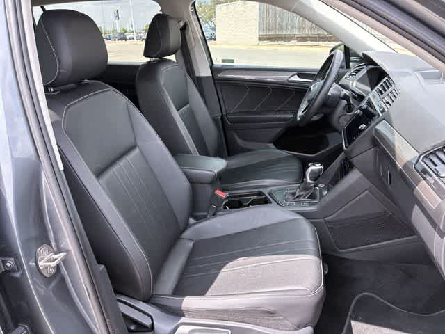 Thumbnail: 2023 Volkswagen Tiguan - 22