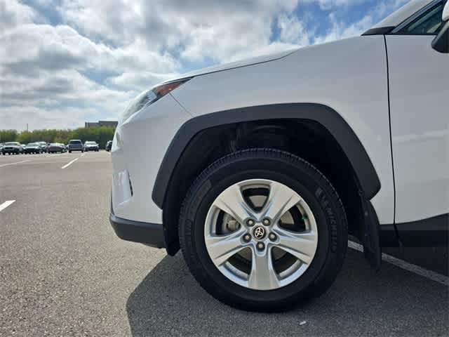 Thumbnail: 2021 Toyota RAV4 - 14