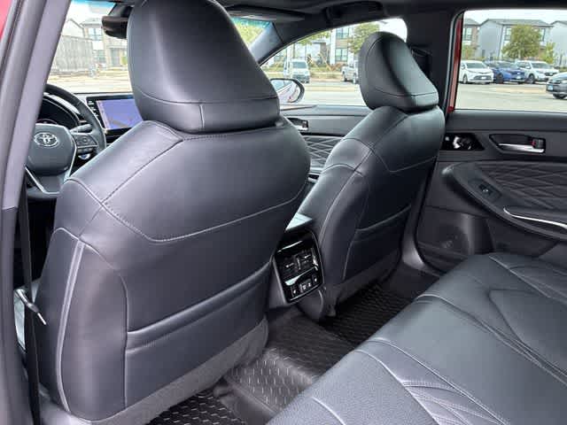 Thumbnail: 2022 Toyota Avalon - 19