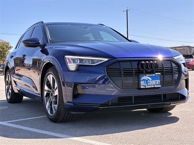 Thumbnail: 2022 Audi e-tron - 10