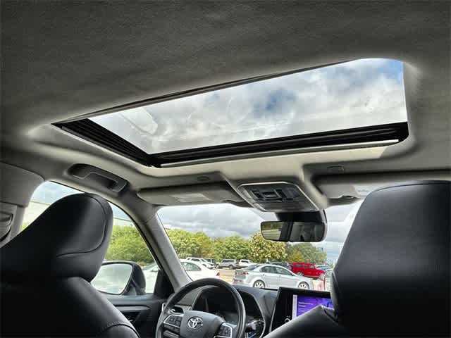 Thumbnail: 2023 Toyota Highlander - 23