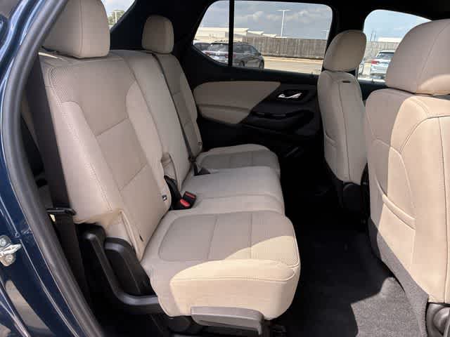 Thumbnail: 2023 Chevrolet Traverse - 21