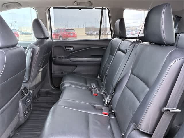 Thumbnail: 2018 Honda Pilot - 21