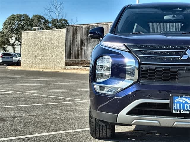 Thumbnail: 2023 Mitsubishi Outlander - 10