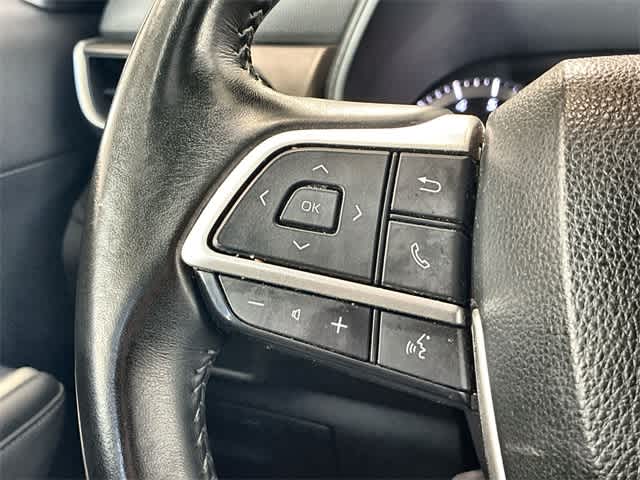 Thumbnail: 2023 Toyota Highlander - 24