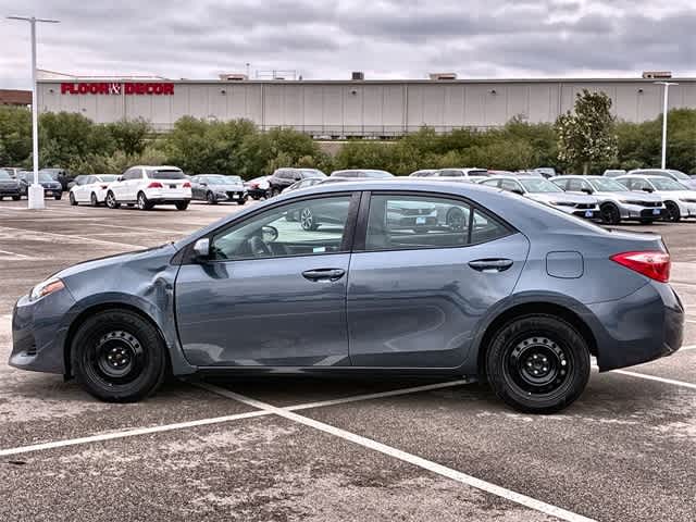 Thumbnail: 2017 Toyota Corolla - 3