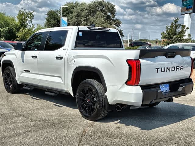 2025 Toyota Tundra SR5 CrewMax photo 4