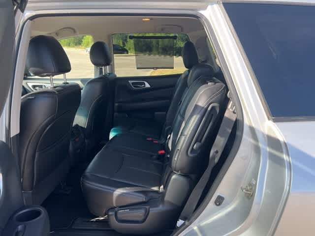Thumbnail: 2020 Nissan Pathfinder - 16