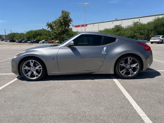 Thumbnail: 2009 Nissan Z - 2