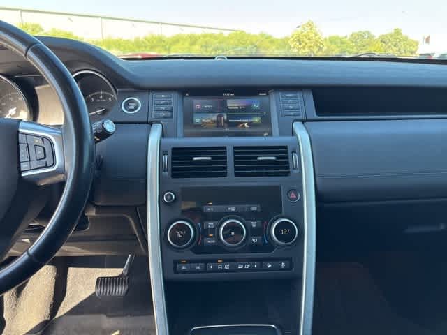 Thumbnail: 2017 Land Rover Discovery Sport - 18