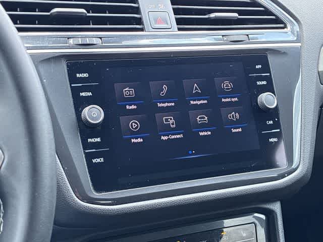 Thumbnail: 2023 Volkswagen Tiguan - 29