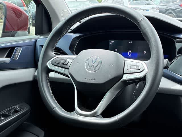 Thumbnail: 2022 Volkswagen Taos - 25