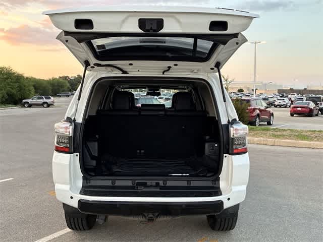 Thumbnail: 2019 Toyota 4Runner - 36