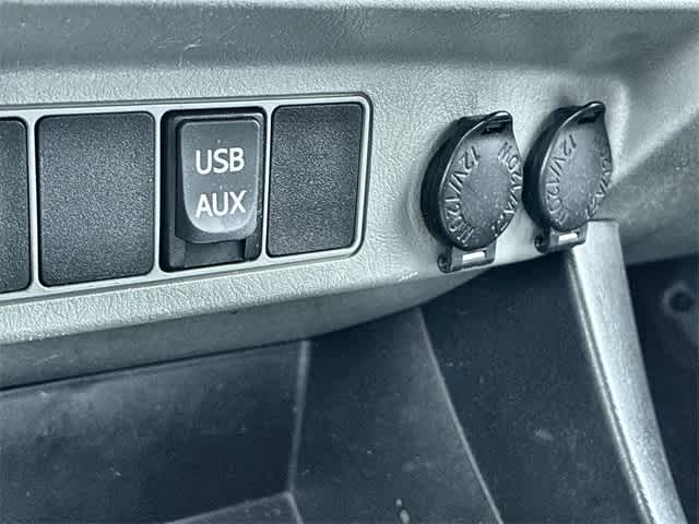 Thumbnail: 2012 Toyota Tacoma - 31