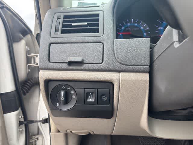 Thumbnail: 2011 Ford Fusion - 10