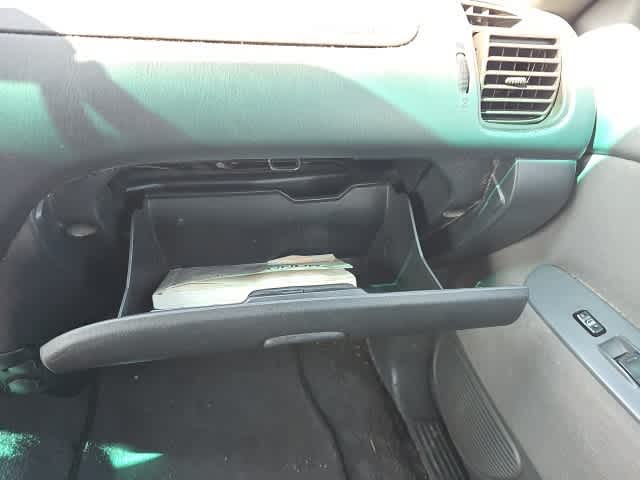 Thumbnail: 2005 Toyota Tundra - 21