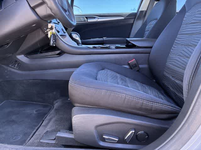 Thumbnail: 2016 Ford Fusion - 18