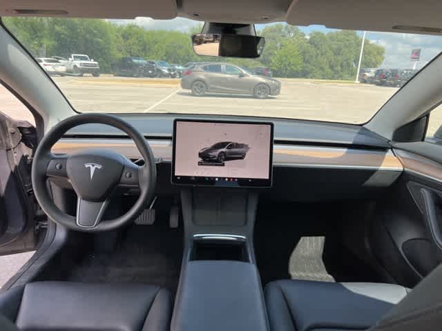 Thumbnail: 2023 Tesla Model 3 - 17