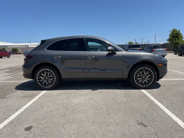 Thumbnail: 2015 Porsche Macan - 6