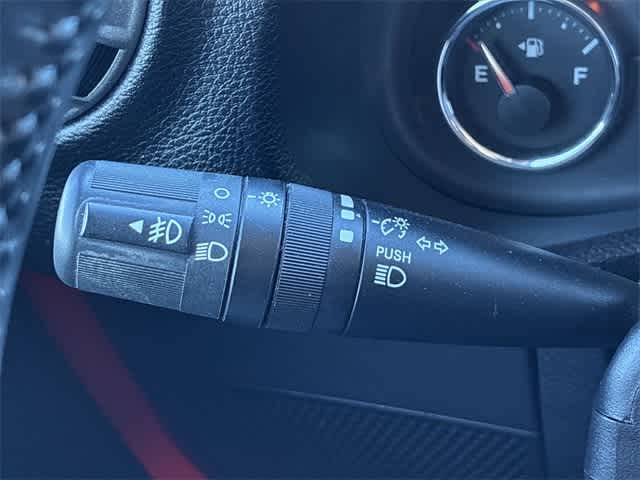 Thumbnail: 2015 Jeep Wrangler - 29