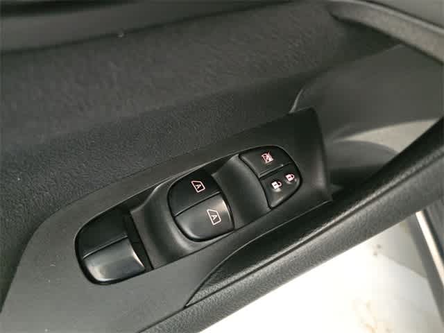 Thumbnail: 2015 Nissan Altima - 40