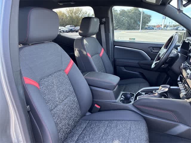 Thumbnail: 2024 Chevrolet Colorado - 22