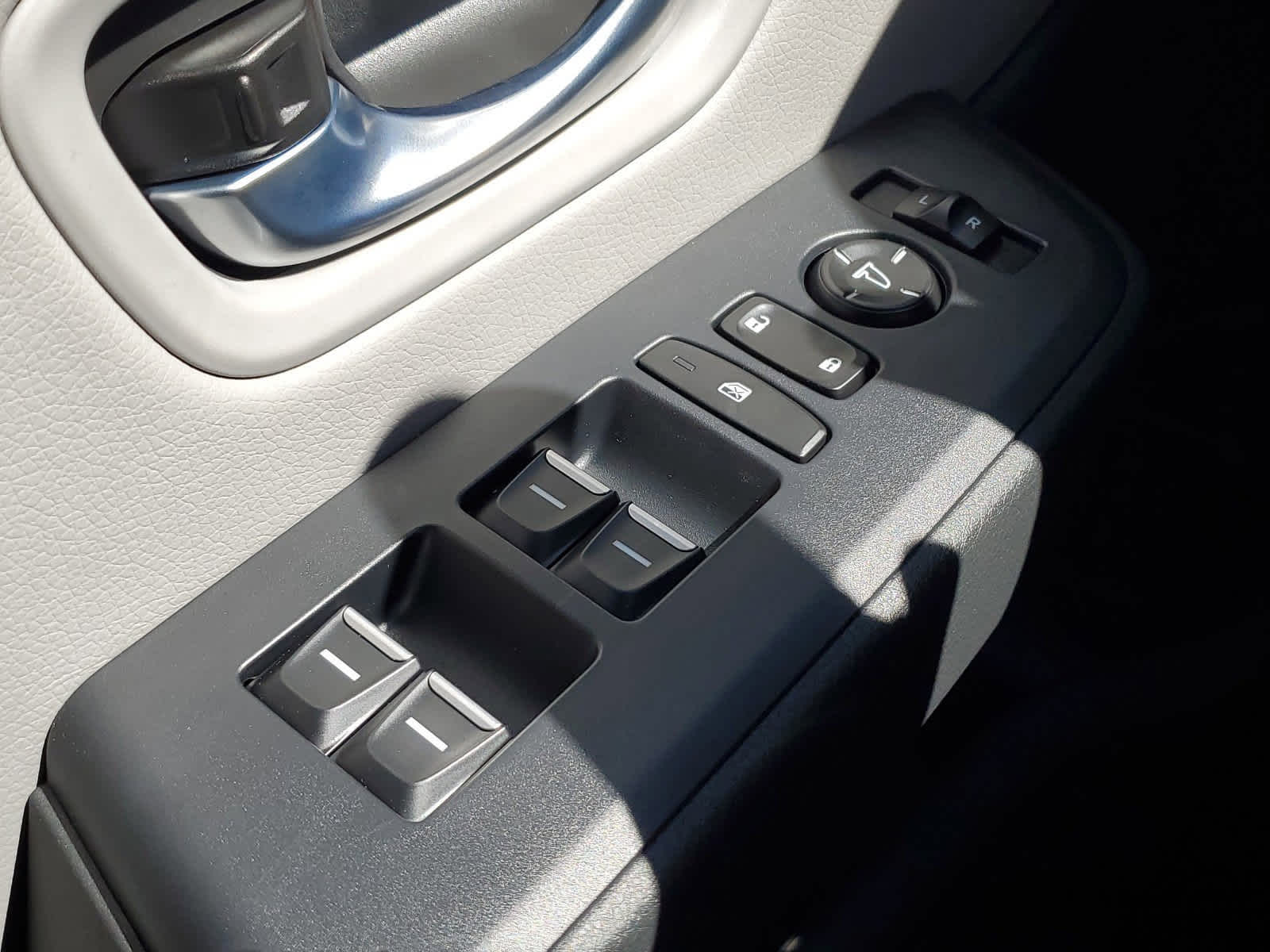 Thumbnail: 2025 Honda Pilot - 8