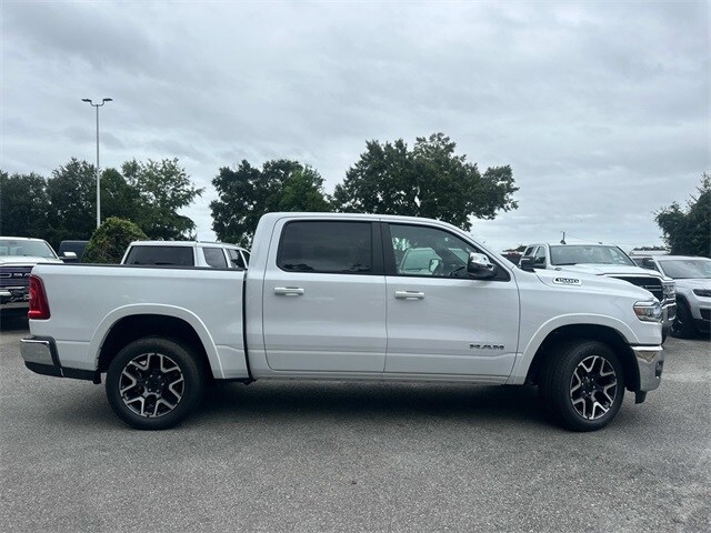 2025 Ram 1500 Laramie photo 3