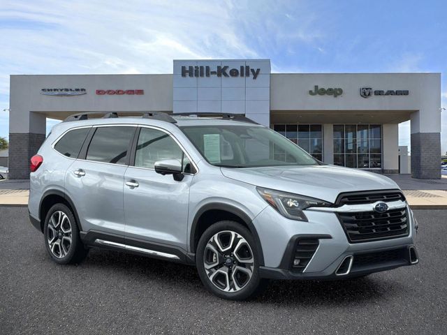 2023 Subaru Ascent Touring's photo