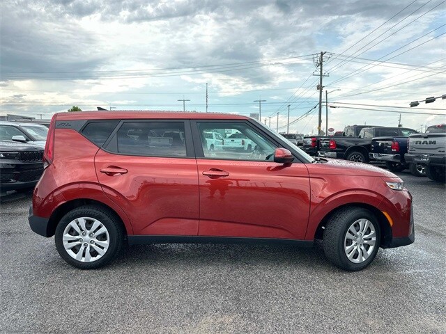 2022 Kia Soul LX S X-Line photo 4