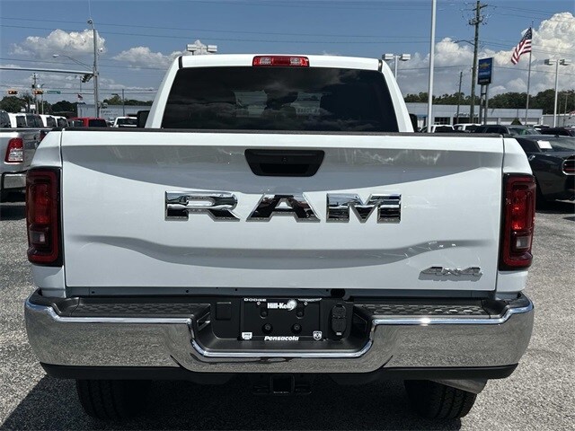 2025 Ram 2500 Tradesman photo 3