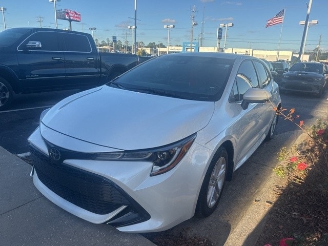 2022 Toyota Corolla Hatchback SE's photo