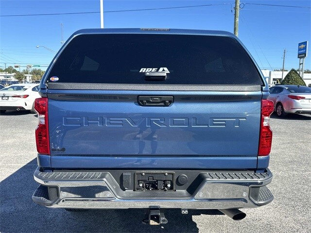 2025 Chevrolet Silverado 2500HD LT photo 3