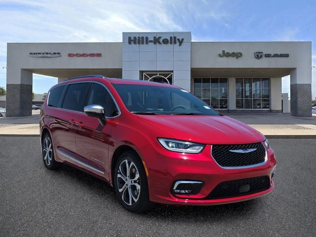 2026 Chrysler Pacifica Pinnacle's photo