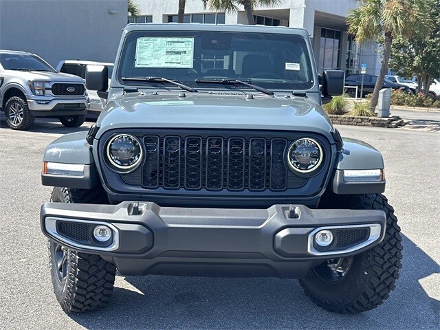 2025 Jeep Gladiator Sport photo 2