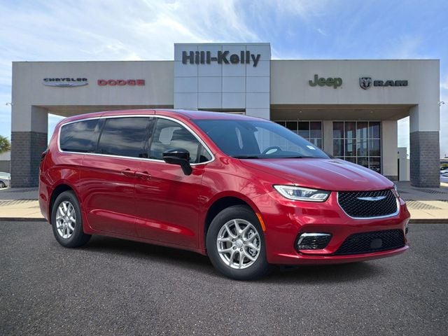 2026 Chrysler Pacifica Select's photo