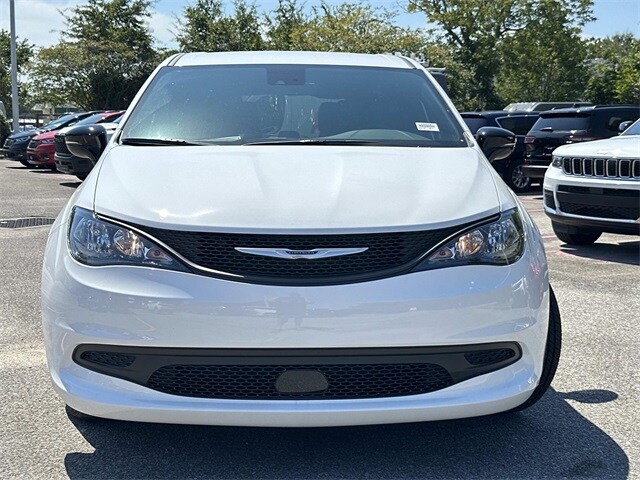 2026 Chrysler Voyager LX photo 2