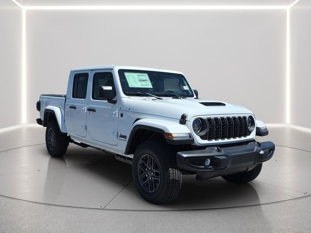 2026 Jeep Gladiator Sport S Auto's photo