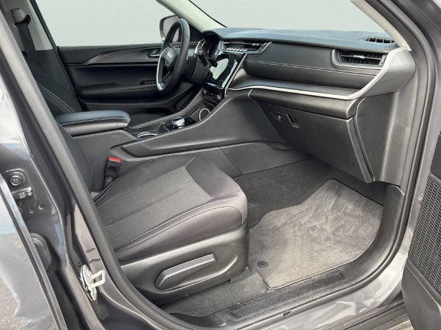 2023 Jeep Grand Cherokee Laredo - Photo 32