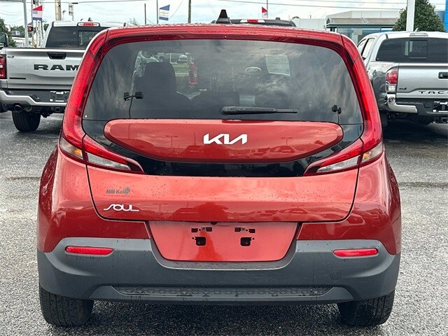 2022 Kia Soul LX S X-Line photo 3