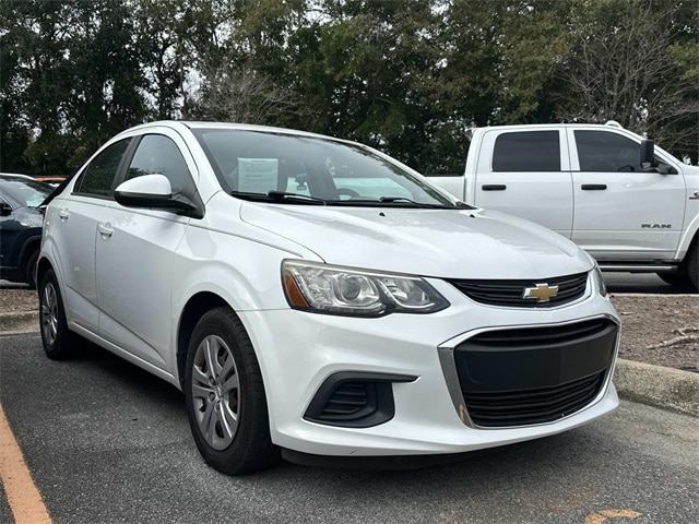 2017 Chevrolet Sonic LS's photo