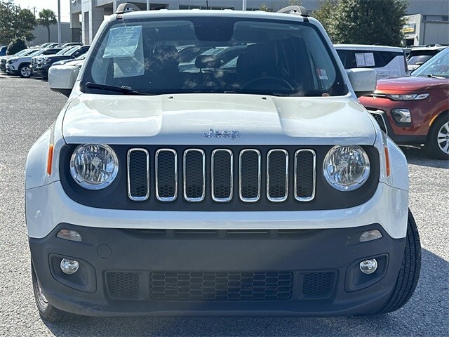 2016 Jeep Renegade Latitude North Edition photo 2