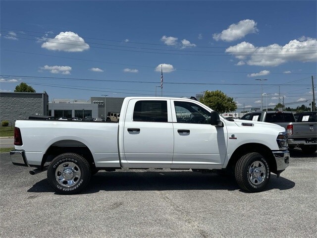 2025 Ram 2500 Tradesman photo 4