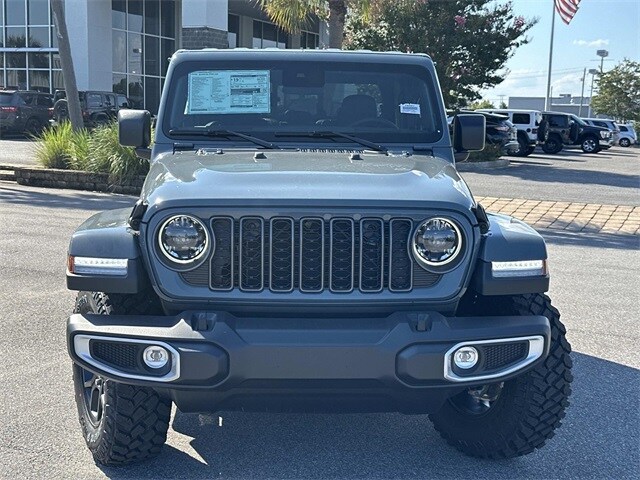 2025 Jeep Gladiator Sport photo 2