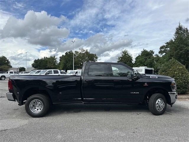 2026 Ram 3500 Laramie photo 4