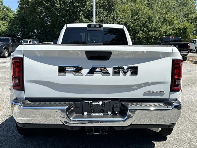 2026 Ram 3500 Tradesman photo 3